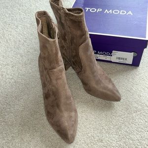 Top Moda bootie size 7